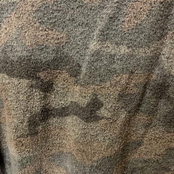 Juniors American Eagle soft plush sweater - Picture 3 of 3